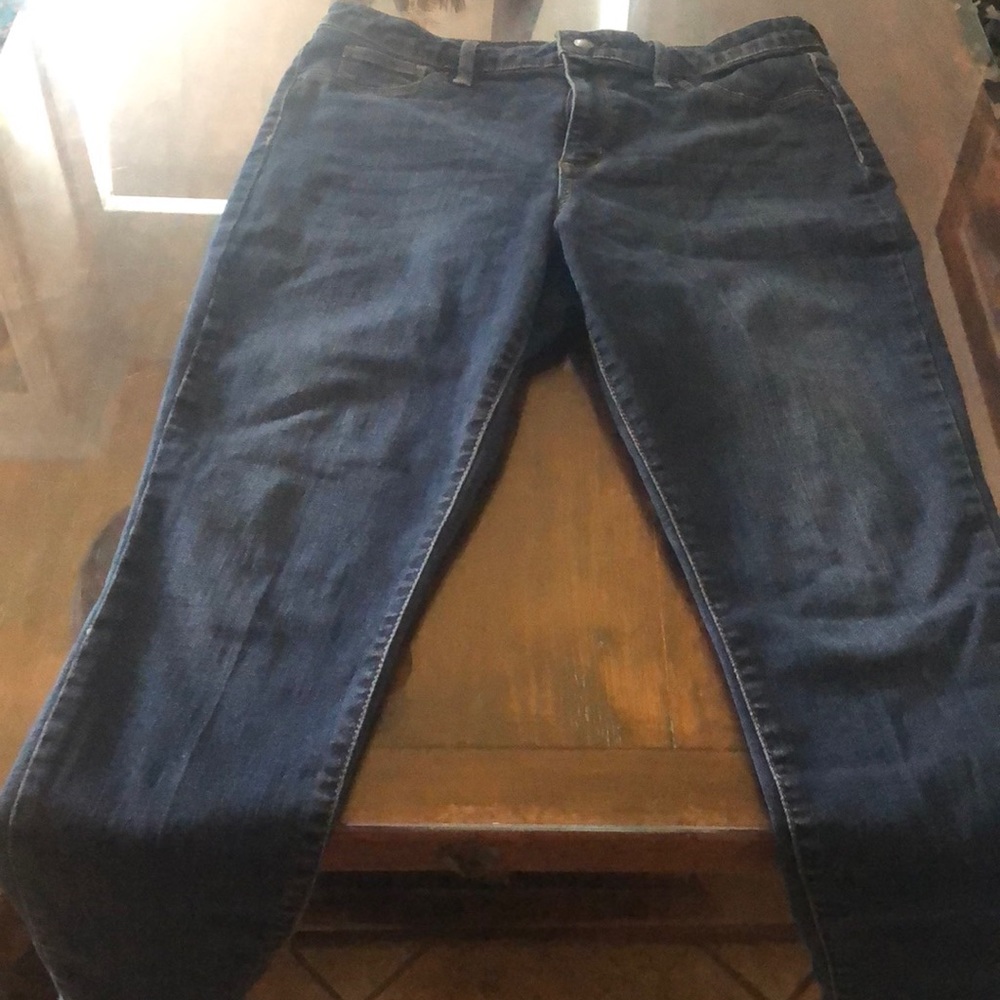 Skinny jeans very stretchy